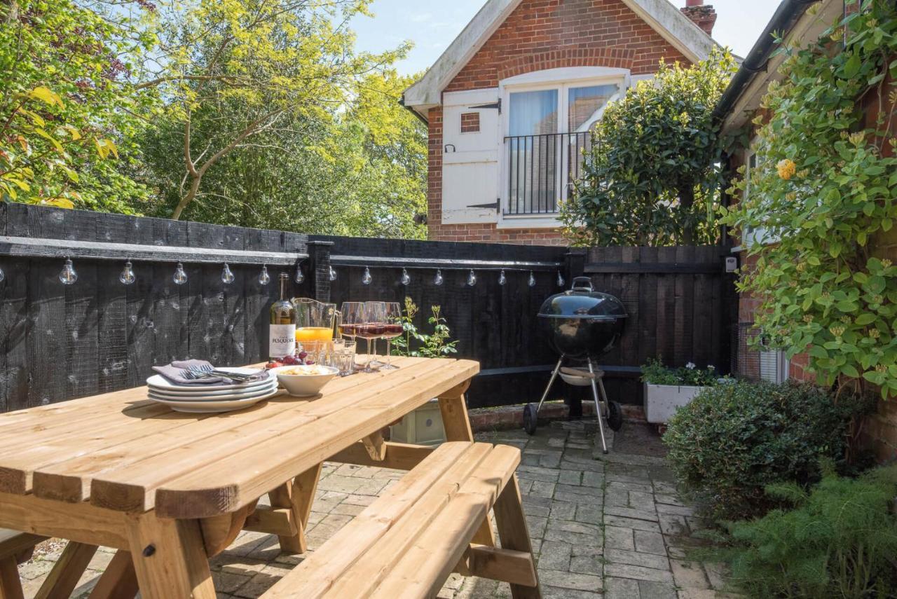 Margo's Cottage, Holiday home